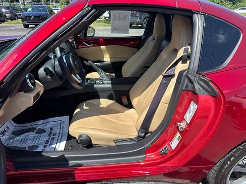 Used 2019 MAZDA MX-5 Miata RF Grand Touring RWD image 9
