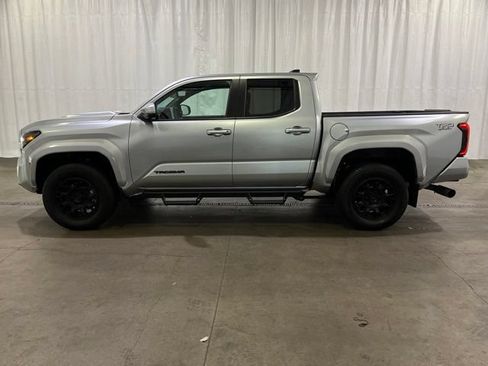 Certified 2024 Toyota Tacoma TRD Sport w/ TRD Sport Premium Package AWD/4WD image 7