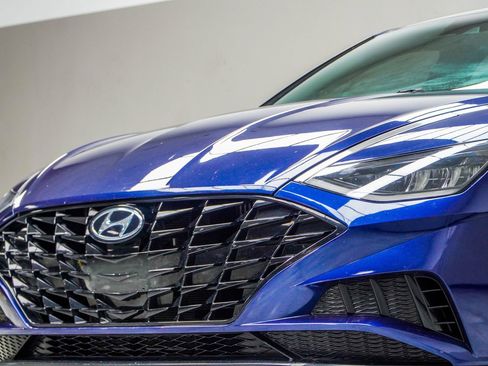 Used 2021 Hyundai Sonata SEL Plus w/ Tech Package FWD image 2