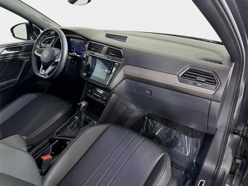 Used 2023 Volkswagen Tiguan SE R-Line FWD image 30