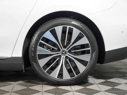 Used 2023 Mercedes-Benz EQE 500 4MATIC Sedan w/ Pinnacle Trim Package image 10