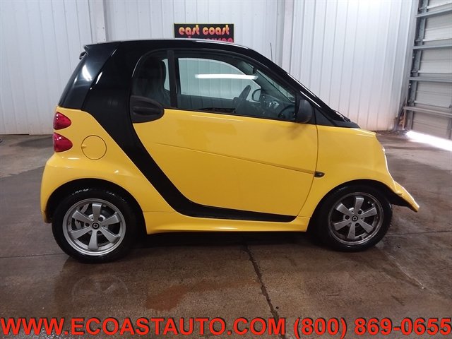 Used 2014 smart fortwo passion RWD image 2