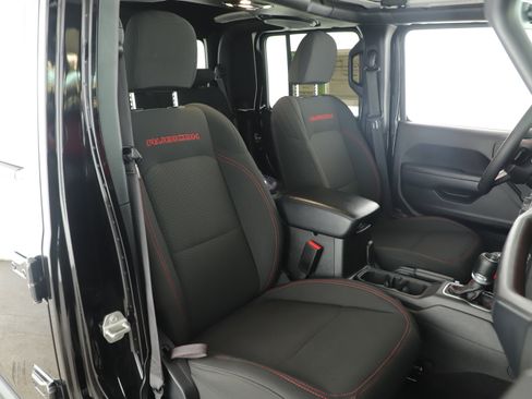 Used 2023 Jeep Gladiator Rubicon w/ Trailer Tow Package image 12