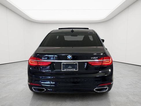 Used 2017 BMW 740i xDrive AWD/4WD image 40