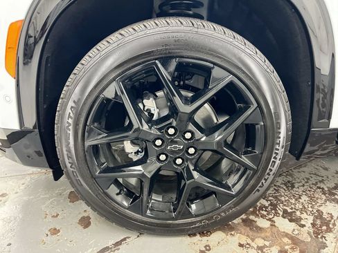 New 2026 Chevrolet Traverse RS w/ LPO, Floor Liner Package AWD/4WD image 29