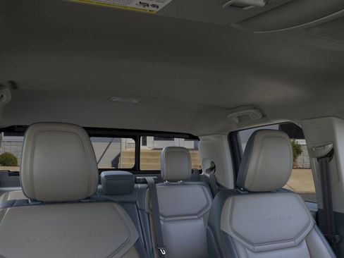 New 2025 Ford Maverick Lariat image 12