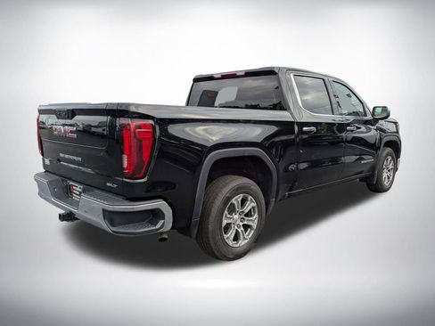 Used 2025 GMC Sierra 1500 SLT RWD image 4
