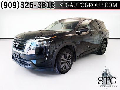 Used 2025 Nissan Pathfinder S