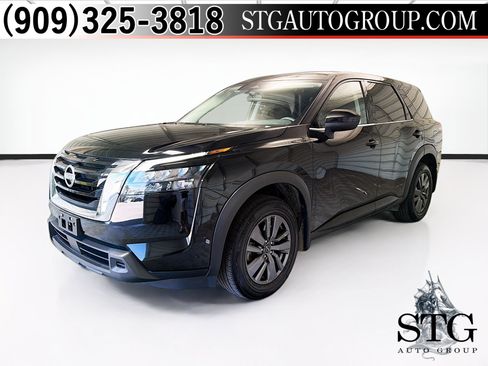 Used 2025 Nissan Pathfinder S FWD image 1