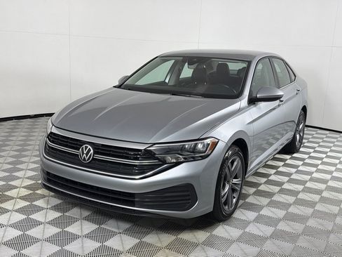 Used 2022 Volkswagen Jetta SE FWD image 8