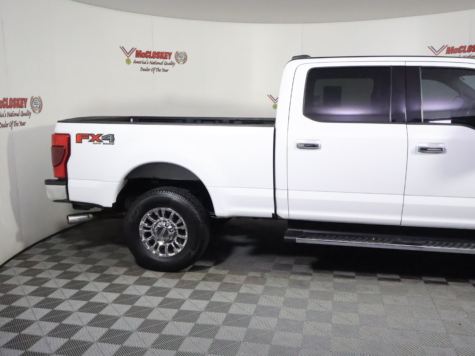 Used 2020 Ford F250 XLT w/ XLT Premium Package AWD/4WD image 4