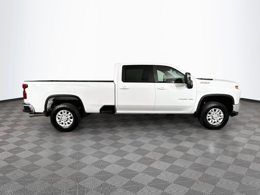 Used 2023 Chevrolet Silverado 2500 LT AWD/4WD image 8