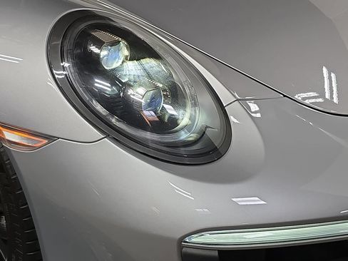 Used 2019 Porsche 911 Carrera GTS RWD image 12