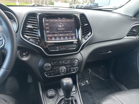 Used 2019 Jeep Cherokee Limited AWD/4WD image 28