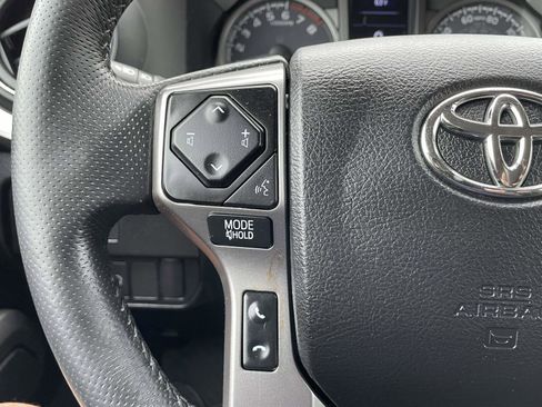 Used 2021 Toyota Tacoma SR5 RWD image 23