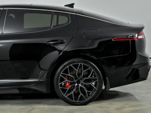 Used 2022 Kia Stinger GT2 image 9