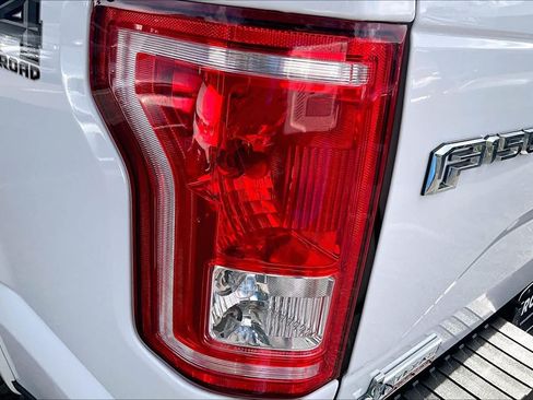 Used 2017 Ford F150 XLT w/ Equipment Group 302A Luxury AWD/4WD image 29