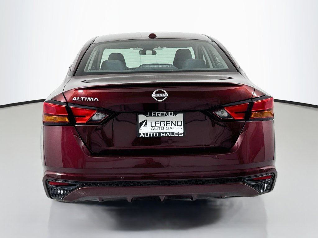 Used 2025 Nissan Altima 2.5 SV FWD image 7
