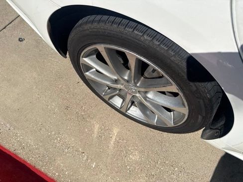 Used 2015 Toyota Avalon XLE Touring FWD image 4