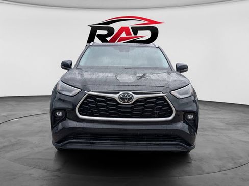 Used 2022 Toyota Highlander XLE FWD image 7