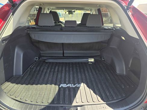 Used 2025 Toyota RAV4 XLE w/ Convenience Package image 17