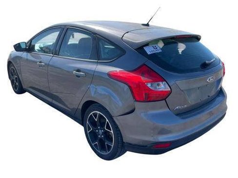 Used 2013 Ford Focus SE FWD image 3