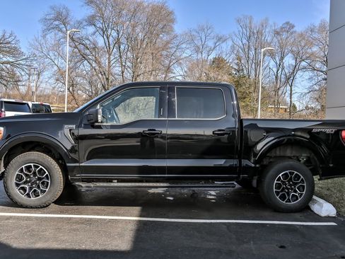 Certified 2022 Ford F150 XLT w/ Equipment Group 302A High image 4