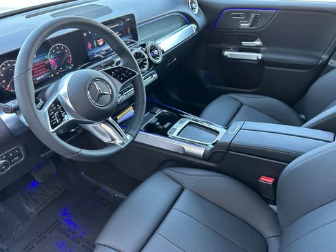 New 2026 Mercedes-Benz GLB 250 image 9