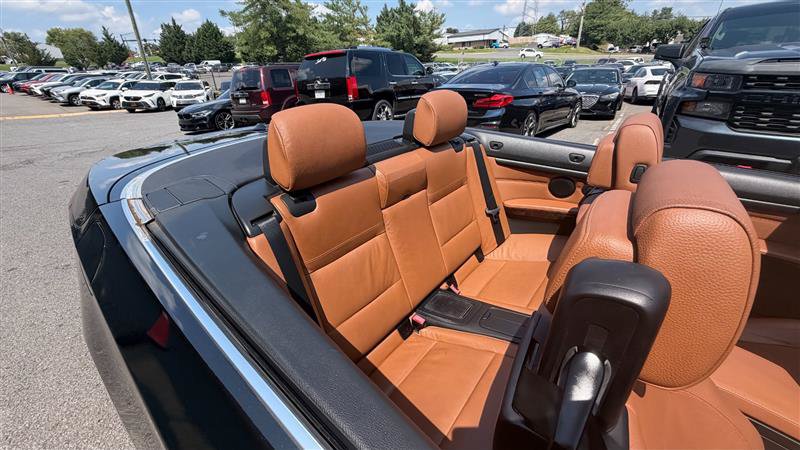 Used 2011 BMW 335i Convertible RWD image 9