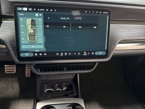 Used 2024 Rivian R1S Adventure AWD/4WD image 21