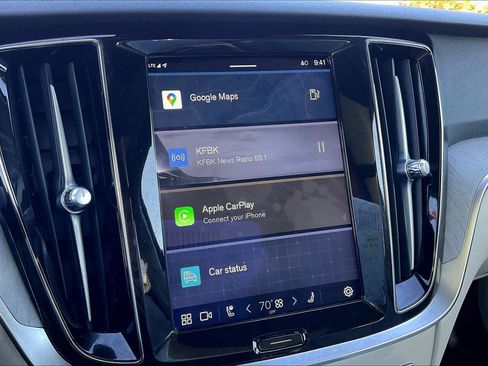 Used 2024 Volvo V60 B5 Cross Country Plus image 35