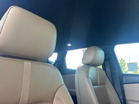 Used 2022 Chevrolet Blazer Premier w/ LPO, Sport Package FWD image 21
