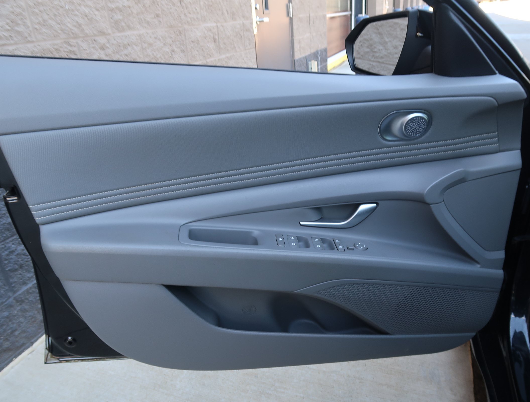 Used 2023 Hyundai Elantra SEL w/ Convenience Package FWD image 16