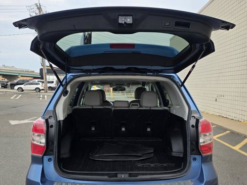Used 2016 Subaru Forester 2.5i Limited AWD/4WD image 9