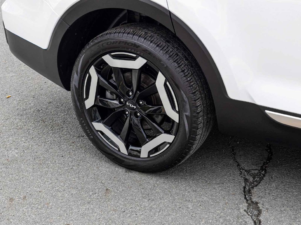 Used 2024 Kia Telluride EX w/ EX Captain's Chair Package AWD/4WD image 10