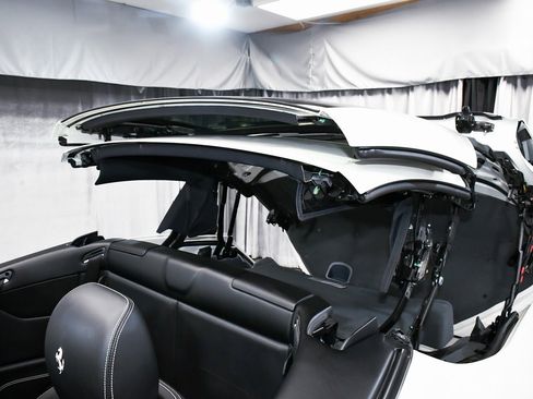 Used 2013 Ferrari California image 91