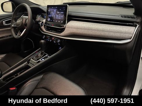 Used 2024 Jeep Compass Latitude AWD/4WD image 25