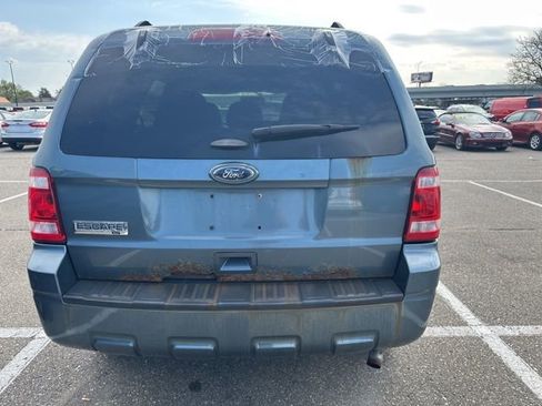 Used 2010 Ford Escape XLT FWD image 4