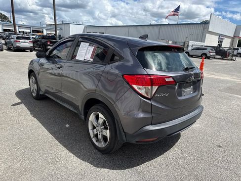 Used 2022 Honda HR-V LX image 6