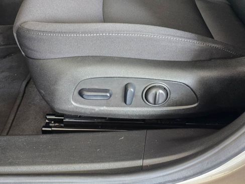 Used 2024 Chevrolet Malibu LT FWD image 20