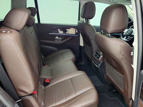 Used 2023 Mercedes-Benz GLS 450 4MATIC w/ AMG Line Exterior image 23