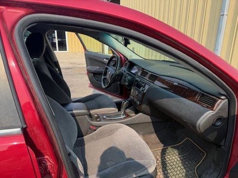 Used 2014 Chevrolet Impala LT w/ LT Sunroof Package image 20