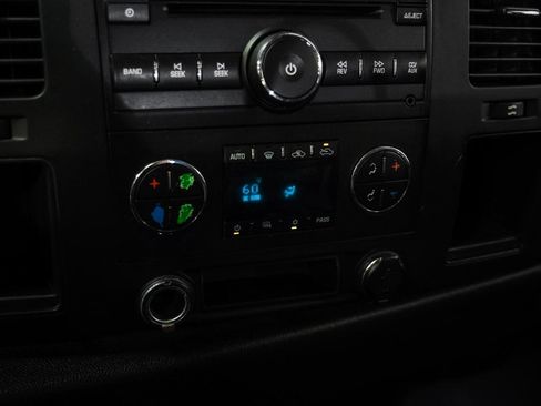 Used 2014 Chevrolet Silverado 3500 LT w/ Texas Edition image 25