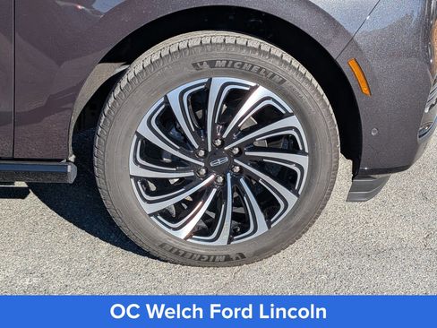 Certified 2025 Lincoln Navigator L Black Label AWD/4WD image 13