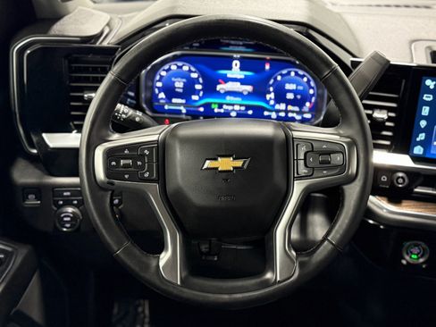 Used 2023 Chevrolet Silverado 1500 LT image 16