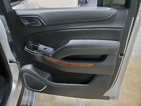 Used 2017 Chevrolet Suburban Premier image 26