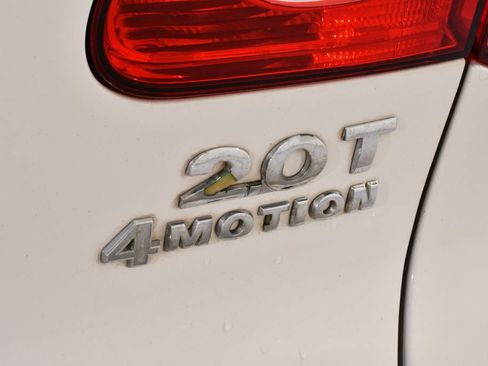 Used 2009 Volkswagen Tiguan SE image 22