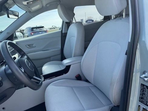 Used 2025 Hyundai Kona SEL image 13