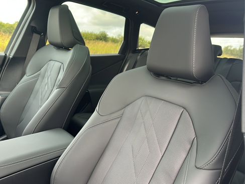 New 2026 BMW X3 xDrive30 w/ Premium Package image 11