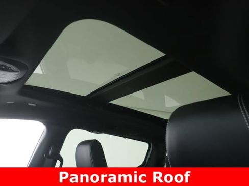 Used 2024 Chrysler Pacifica Touring-L w/ S Appearance Package FWD image 20